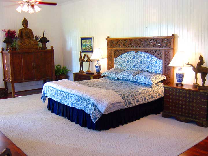 ハワイ島パーカーランチ、ワイメアのＢ＆Ｂ「ジャカランダ・イン」、「White Lily (しらゆり)」の部屋のベッドルームの写真