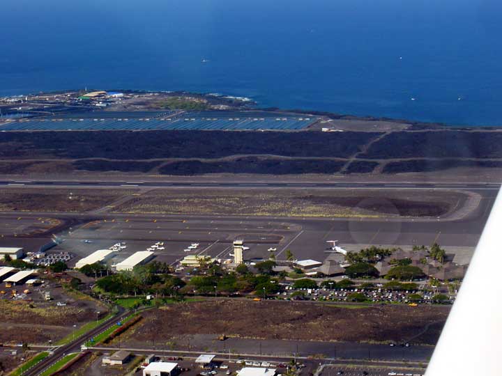 ハワイ島 コナ国際空港(Kona International Airport) 上空からの写真