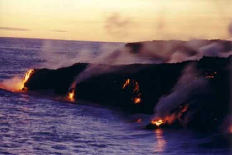 ハワイ島 火山国立公園 カラパナ(Kalapana)の海岸線溶岩流